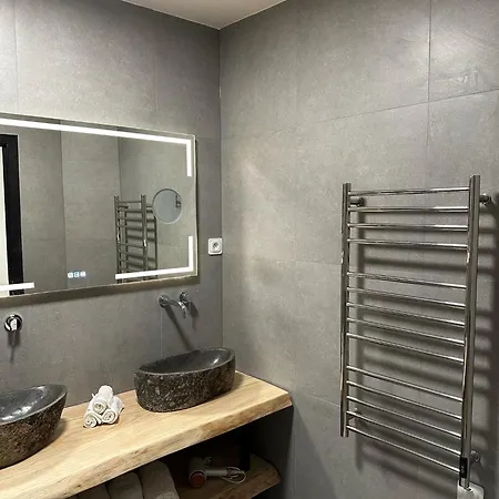 Le Nid De La Cathedrale *